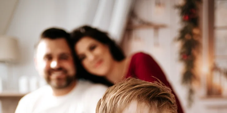 Focení v ateliéru či exteriéru: páry, rodiny či portréty, těhotenské i tematické fotky