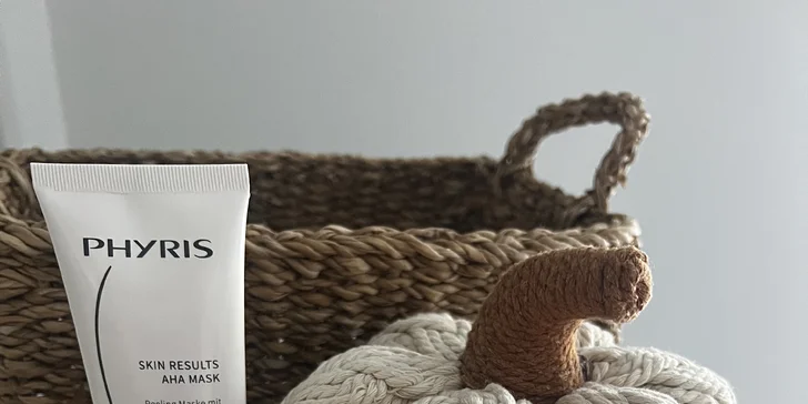 Jemný chemický peeling s AHA kyselinami nebo luxusní Golden Glow Ritual