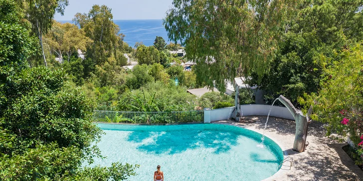 Sardinie: 4* rezort se stravou, bazény a spa, vč. vstupu do přírodního parku Naturalistico Bellavista