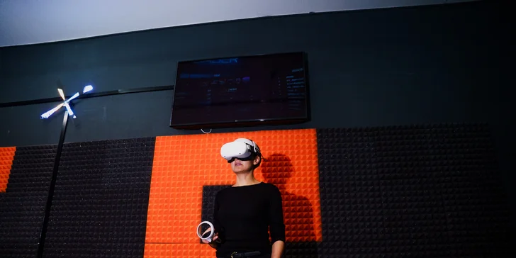 Virtuální realita na špičkovém herním zařízení Meta Quest 2: 55 minut až pro 4 hráče, mnoho různých her