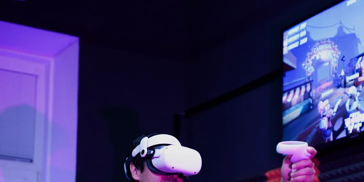 Virtuální realita na špičkovém herním zařízení Meta Quest 2: 55 minut až pro 4 hráče, mnoho různých her