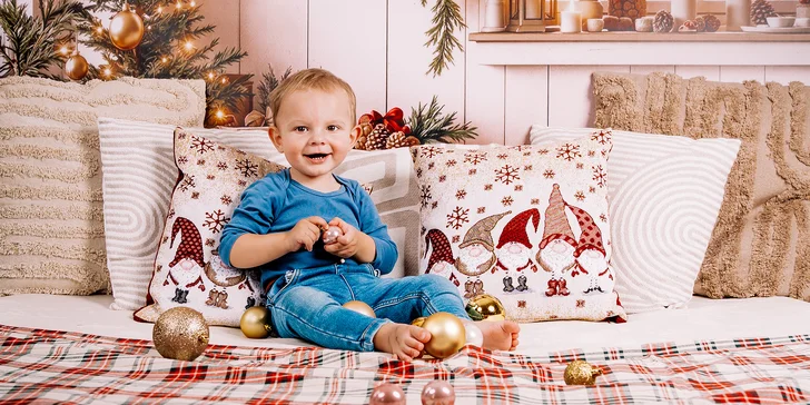 Focení v ateliéru či exteriéru: páry, rodiny či portréty, těhotenské i tematické fotky