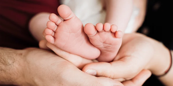 Focení v ateliéru či exteriéru: páry, rodiny či portréty, těhotenské i tematické fotky