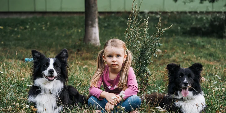 Focení v ateliéru či exteriéru: páry, rodiny či portréty, těhotenské i tematické fotky