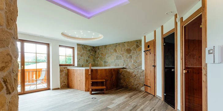 Pobyt v srdci Velké Fatry: rodinný penzion se stravou a vstupem do wellness