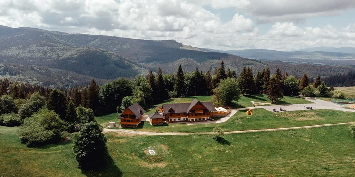 Pobyt v srdci Velké Fatry: rodinný penzion se stravou a vstupem do wellness