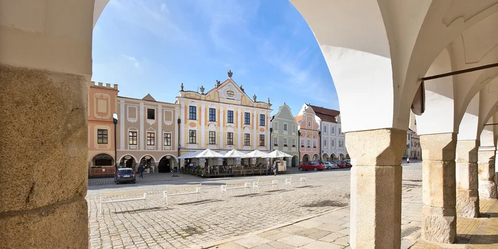 Pobyt v Telči v hotelu na náměstí: všední dny i víkendy, polopenze, víno i káva