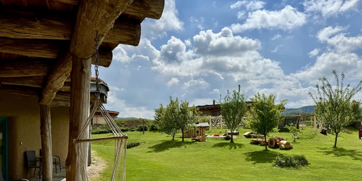 Dovolená v pohádkovém Hobitíně pod Orlickými horami pro pár i rodinu