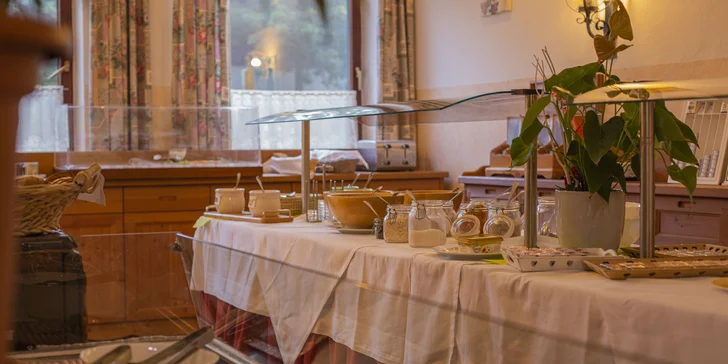 Zima v rakouských Alpách: 3* hotel se snídaní i polopenzí, sauny, karta výhod