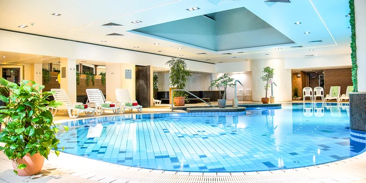 Pobyt v maďarském Hévízu kousek od Balatonu: polopenze a neomezený wellness