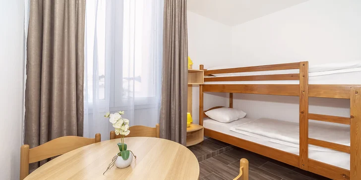 Pohodová dovolená na Krku: 3* hotel u pláže, polopenze, dítě do 11,9 let zdarma