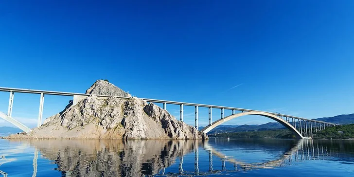 Pohodová dovolená na Krku: 3* hotel u pláže, polopenze, dítě do 11,9 let zdarma