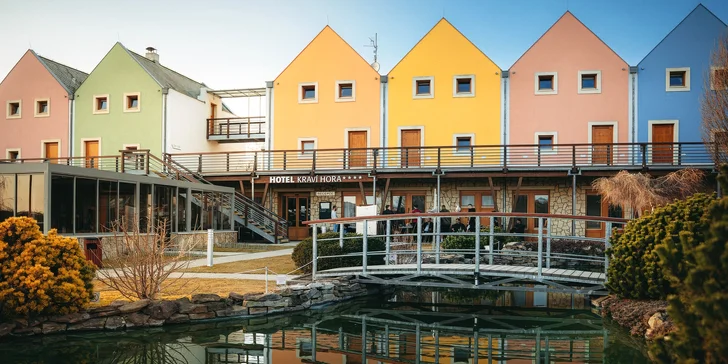 Zážitkový pobyt na jižní Moravě: snídaně, 3chodová večeře, privátní wellness i víno z vlastního vinařství