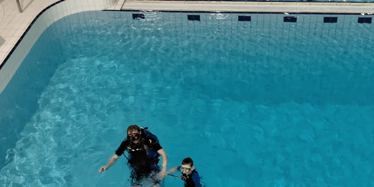 Rekreační potápění: zkušební ponor v plaveckém bazénu pro jednoho