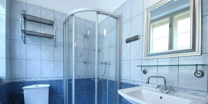 Pohoda v srdci Mikulova: víno, domácí dezerty a komfort s atmosférou první republiky