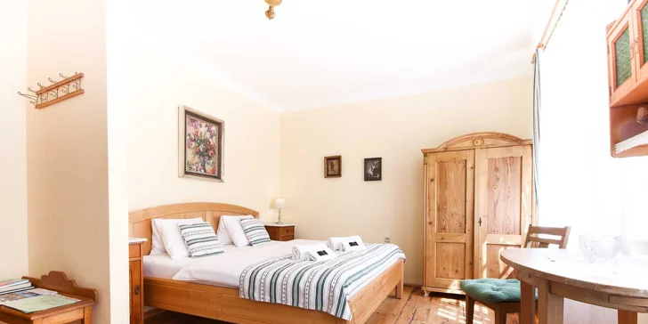 Pohoda v srdci Mikulova: víno, domácí dezerty a komfort s atmosférou první republiky