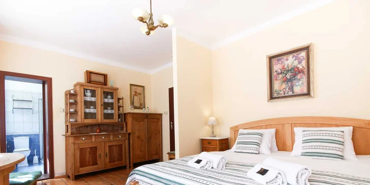 Pohoda v srdci Mikulova: víno, domácí dezerty a komfort s atmosférou první republiky