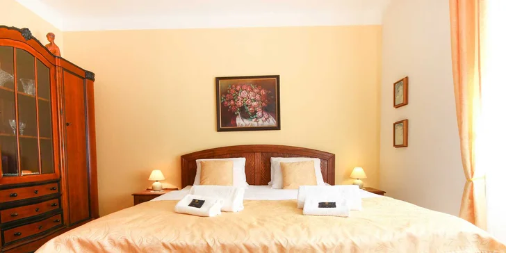 Pohoda v srdci Mikulova: víno, domácí dezerty a komfort s atmosférou první republiky