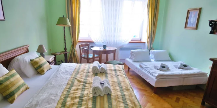 Pohoda v srdci Mikulova: víno, domácí dezerty a komfort s atmosférou první republiky