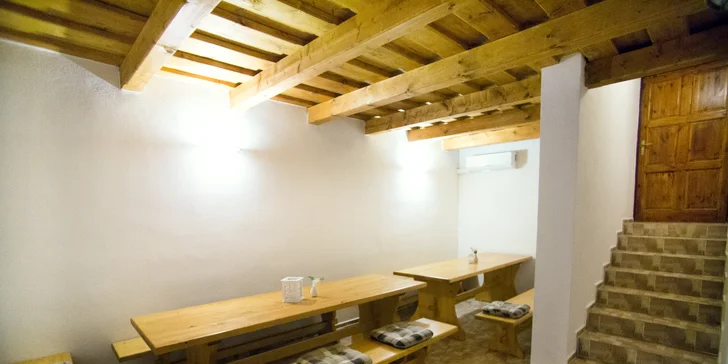 Pobyt na jižní Moravě: snídaně, neomezená konzumace sudového vína i bazén