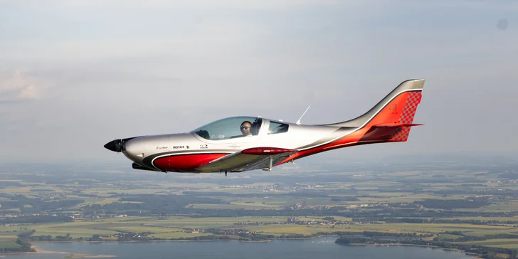 20–75 minut letu nejrychlejším letounem v kat. RAL 2 včetně pilotování