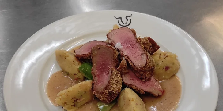 Otevřené vouchery na pokrmy i nápoje z vyhlášené české restaurace Naše Farma