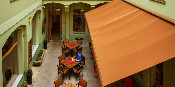 Otevřené vouchery na pokrmy i nápoje z vyhlášené české restaurace Naše Farma