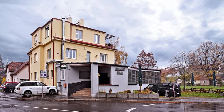 Dejte si do nosu poctivou masovou dobrotou: 300gramový tatarák s topinkami