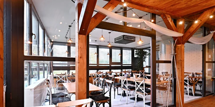 Dejte si do nosu poctivou masovou dobrotou: 300gramový tatarák s topinkami