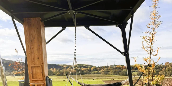 Romantika v srdci Českého ráje: moderní posed pro 2 osoby, sauna a koupací sud