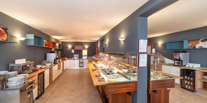 Pohodová dovolená na Krku: 3* hotel u pláže, polopenze, dítě do 11,9 let zdarma