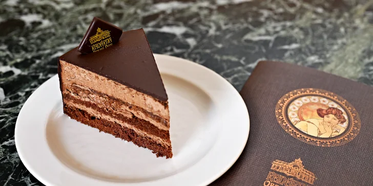 Káva a dort pro 2 osoby v nádherné secesní kavárně v Obecním domě