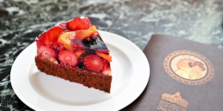 Káva a dort pro 2 osoby v nádherné secesní kavárně v Obecním domě