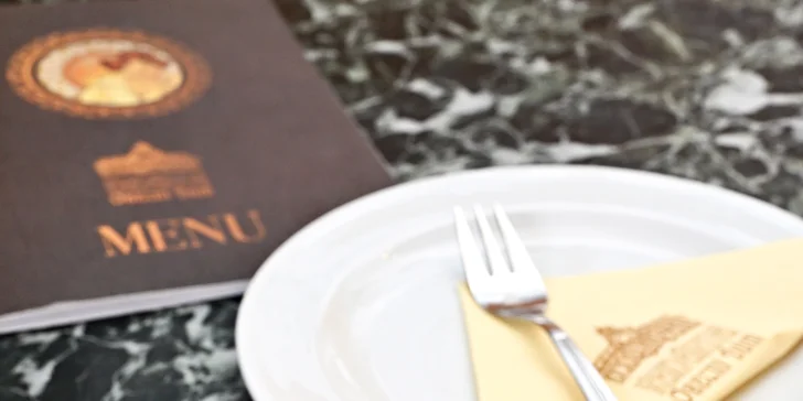 Káva a dort pro 2 osoby v nádherné secesní kavárně v Obecním domě