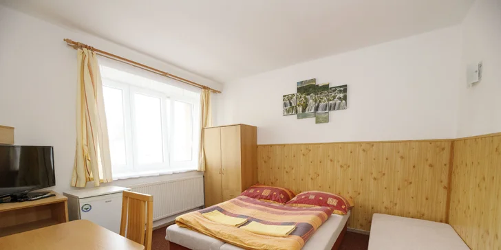 Dovolená na břehu Lipna: možnost snídaní, výlety, sport, v zimě běžky i sjezdovky