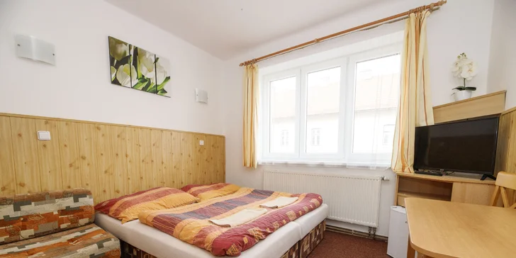 Dovolená na břehu Lipna: možnost snídaní, výlety, sport, v zimě běžky i sjezdovky