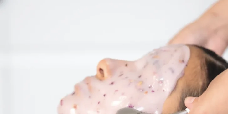 Kosmetické ošetření: tónování, lifting, nanojehličky, jelly maska a LED terapie i ošetření pleti s AHA kyselinami