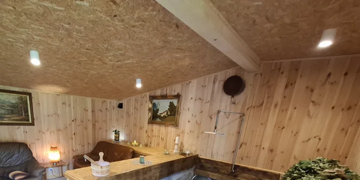 Chatová osada v polských Krkonoších: pokoje až pro 5 osob se snídaní, sauna