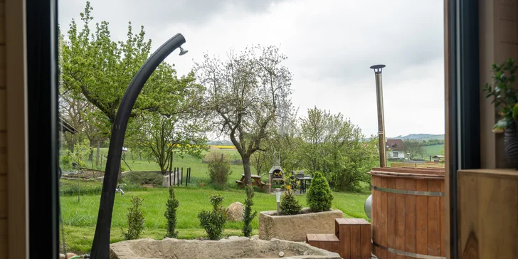 Chata v Českém ráji pro 2 osoby i relaxace v koupacím sudu a sauně