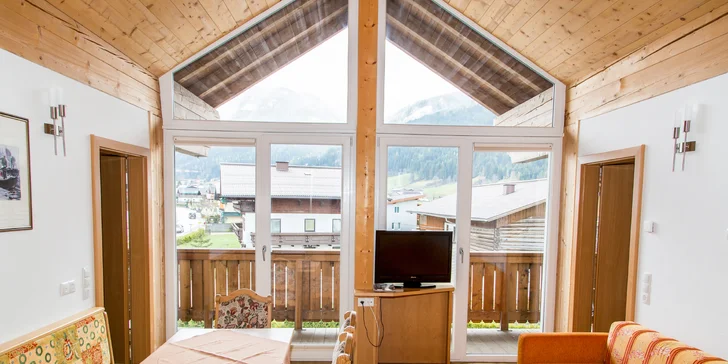 Alpské středisko Flachau: apartmány se vstupem do wellness, v létě karta výhod