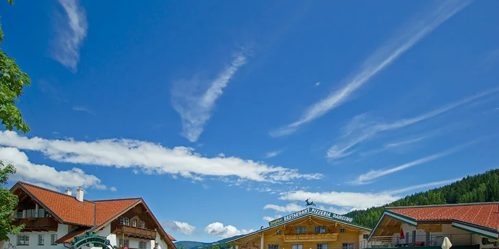 Alpské středisko Flachau: apartmány se vstupem do wellness, v létě karta výhod