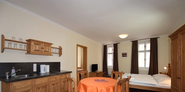 Romantika v Českém Krumlově: apartmá či pokoj u krumlovského zámku, vč. možnosti snídaně