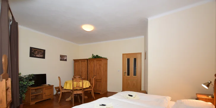 Romantika v Českém Krumlově: apartmá či pokoj u krumlovského zámku, vč. možnosti snídaně