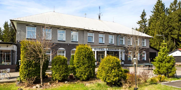 Pobyt v Jáchymově nedaleko Božího Daru: snídaně či polopenze, billiard, 5 km na Klínovec