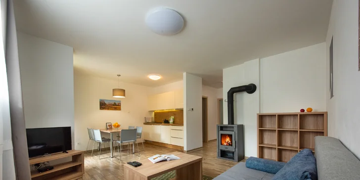 Apartmány v Dolním Smokovci se snídaní, sýrovým talířem a lahví vína