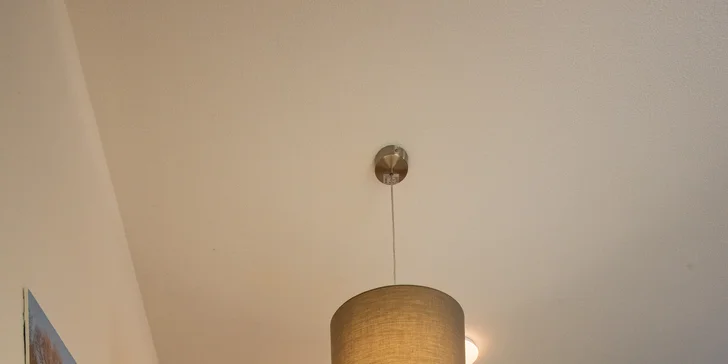 Apartmány v Dolním Smokovci se snídaní, sýrovým talířem a lahví vína