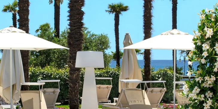 Lido di Jesolo: 5* hotel s vlastní pláží a 70m bazénem, wellness, snídaně i lekce jógy