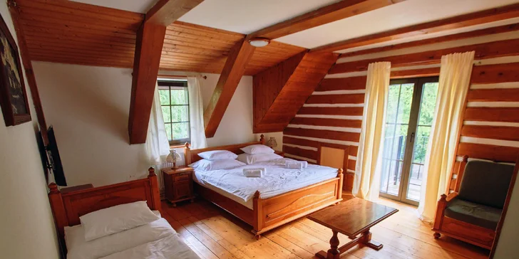 Aktivní pobyt v Jizerkách: hotel v Kořenově se snídaní a venkovním bazénem