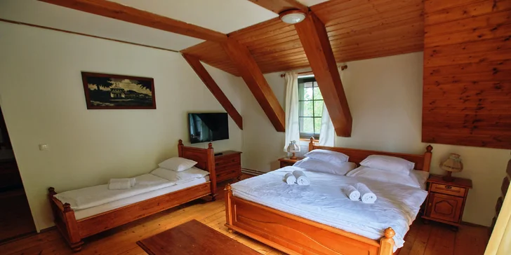 Aktivní pobyt v Jizerkách: hotel v Kořenově se snídaní a venkovním bazénem