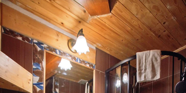 Aktivní pobyt v Jizerkách: hotel v Kořenově se snídaní a venkovním bazénem